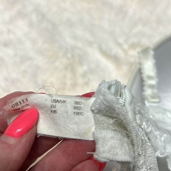 Maidenform Bra Bundle. - Picture 7 of 13